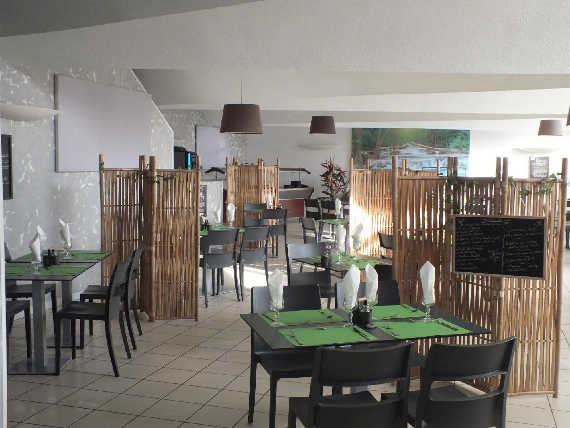 Logis Hotel Restaurant Le Clos Saint Loup Bram Exteriör bild